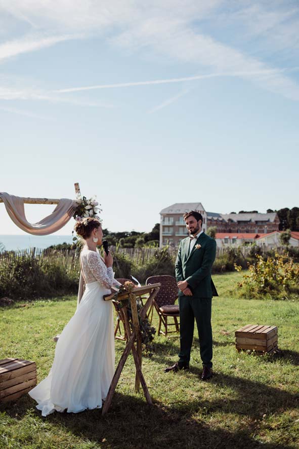 Cérémonie laïque en plein air mariage
